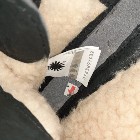 UGG-Brystl-Grey Black Leather-Fur Lined-Waterproof-Side Zip-Sz 5.5-Near Mint - Picture 6 of 9
